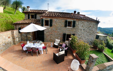 Alla Piazzetta Proprietà: Propiedad, Edificio, Casa, Cabaña, Bienes Raíces, Villa, Habitación, Casa, Área Rural, Vacaciones