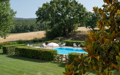 La Piccola Selva: Propiedad, Piscina, Recurso, Árbol, Casa, Bienes Raíces, Villa, Edificio, Vacaciones, Ocio