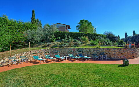 Casa Vasco: Verde, Cielo, Jardín, Hierba, Jardín Botánico, Césped, Botánica, Familia De Las Gramíneas, Árbol, Arquitectura