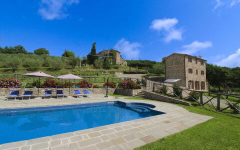 Poggio del Fabbro: Mueble Para Exteriores, Piscina, Inmuebles, Recurso, Ocio, Paisajismo, Villa, Eco Hotel, Hacienda, Losa