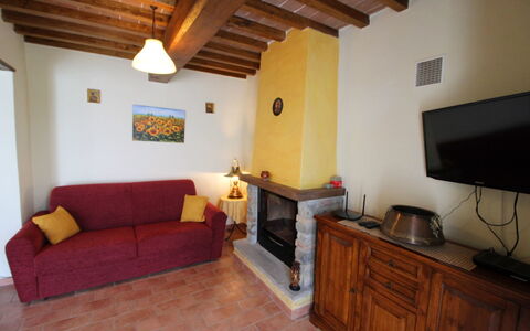 Poggio del Fabbro: Habitación, Propiedad, Mueble, Edificio, Casa, Diseño De Interiores, Bienes Raíces, Sala, Suelo, Villa