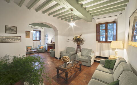 Villa Dorella Di Montaperti: Habitación, Propiedad, Edificio, Sala, Techo, Diseño De Interiores, Mueble, Casa, Bienes Raíces, Casa