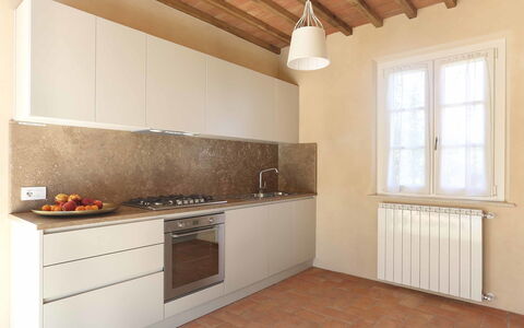 Uva: Propiedad, Habitación, Mostrador, Mueble, Edificio, Cocina, Suelo, Gabinetes, Diseño De Interiores, Techo