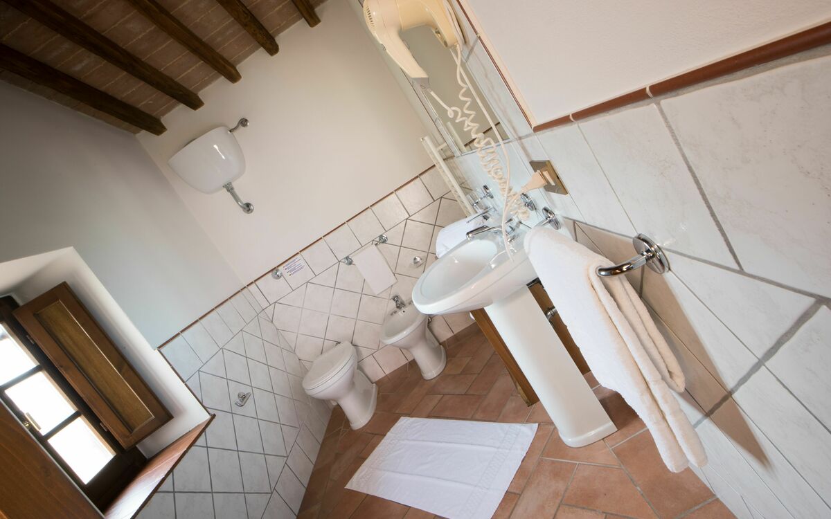 Alojamiento:&nbsp;Suite 209