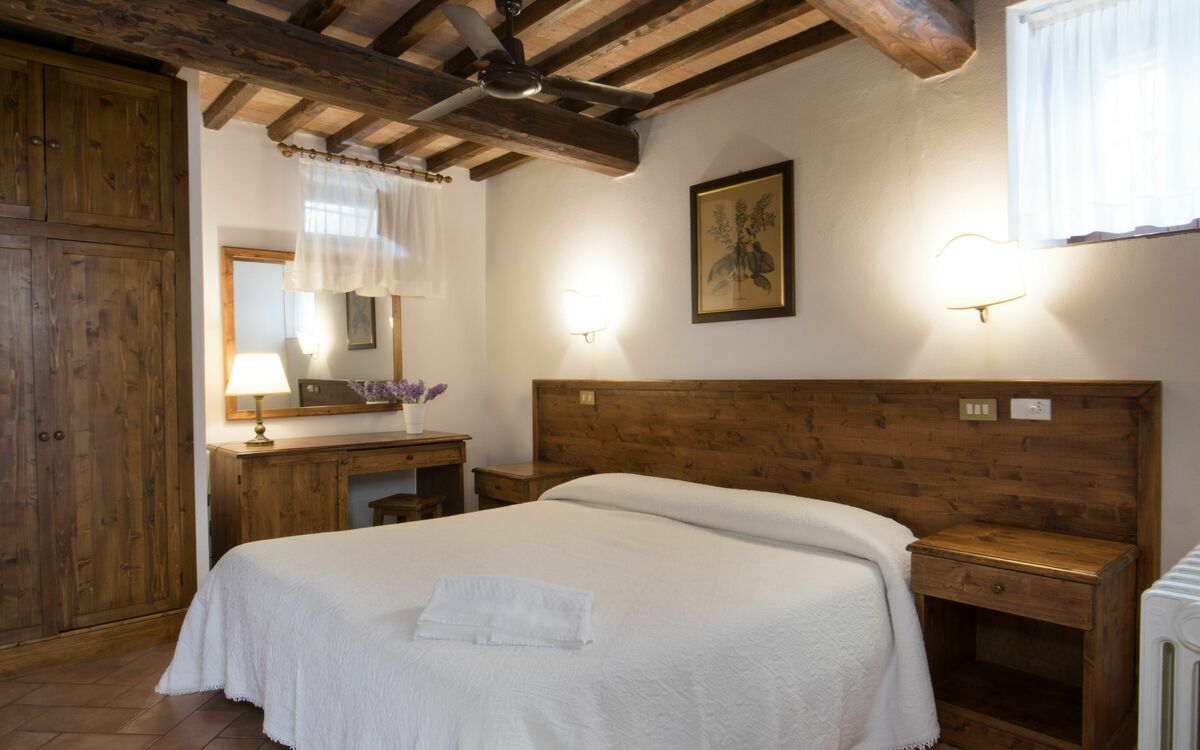 Alojamiento:&nbsp;Suite 205