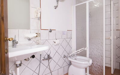 Alojamiento:&nbsp;Suite 210