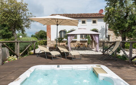 Villa Del Santo Bastiano: Propiedad, Casa, Piscina, Casa, Edificio, Bienes Raíces, Barrio Residencial, Inmuebles, Villa, Patio Interior