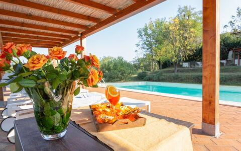 Casa La Rotta: Propiedad, Habitación, Recurso, Vacaciones, Bienes Raíces, Casa, Mesa, Edificio, Diseño De Interiores, Piscina