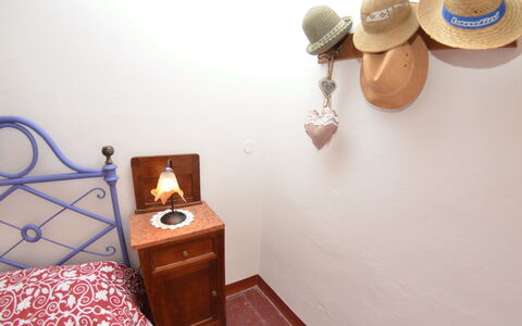 Collina Lagomare: Habitación, Propiedad, Mueble, Casa, Mesa, Diseño De Interiores