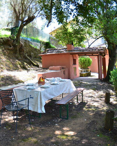 Collina Lagomare: Propiedad, Patio Interior, Casa, Cabaña, Edificio, Yarda, Bienes Raíces, Habitación, Árbol, Villa