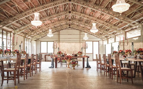 Antico Borgo San Lorenzo - Weddings And Events: Mueble, Propiedad, Decoración, Silla, Ventana, Diseño De Interiores, Salón, Mesa, Evento, Pasillo De La Función