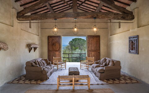 Castello D'Ombrone: Mueble, Propiedad, Marco, Edificio, Diseño De Interiores, Madera, Planta, Arquitectura, Sala, Sofá