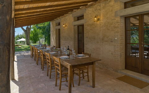 Castello D'Ombrone: Propiedad, Habitación, Edificio, Bienes Raíces, Inmuebles, Diseño De Interiores, Casa, Mueble, Mesa, Casa