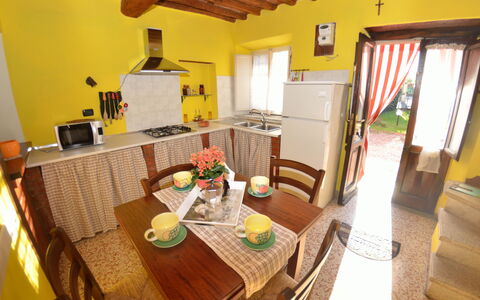 Casa Daniel: Habitación, Propiedad, Edificio, Mueble, Casa, Diseño De Interiores, Comedor, Mesa, Bienes Raíces, Casa