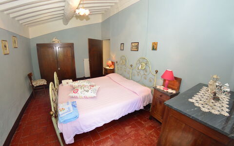 Casa Irene: Habitación, Habitación, Cama, Mueble, Propiedad, Sábana, Lecho, Techo, Diseño De Interiores, Marco De La Cama