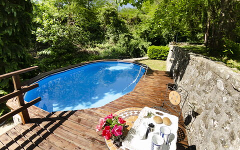 Il Molino: Agua, Planta, Propiedad, Piscina, Flor, Árbol, Mueble Para Exteriores, Cuerpo De Agua, Sombra, Madera