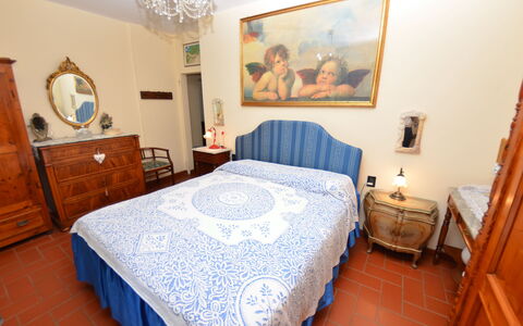 Petra: Habitación, Cama, Habitación, Mueble, Propiedad, Sábana, Marco De La Cama, Suelo, Lecho, Colchón