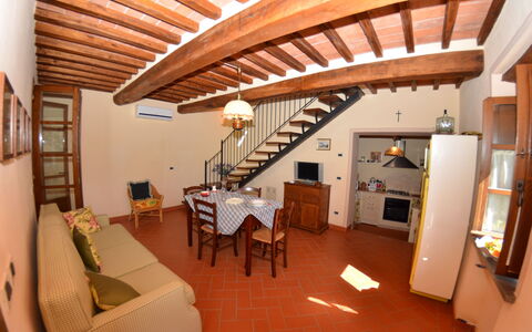 Al Vecchio Pozzo: Habitación, Propiedad, Edificio, Bienes Raíces, Ático, Casa, Mueble, Diseño De Interiores, Haz, Techo