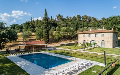 Villa Mezzavia - Fonte del Mazza, Toscana, Italia