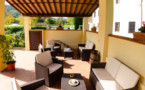 Casale 180: Propiedad, Habitación, Edificio, Mueble, Diseño De Interiores, Casa, Bienes Raíces, Mesa, Patio, Recurso