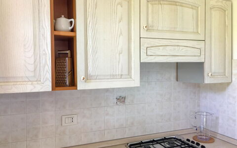 Casale 180: Mostrador, Gabinetes, Habitación, Loseta, Propiedad, Mueble, Cocina, Suelo, Diseño De Interiores, Alacena