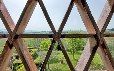 I Glicini: Cielo, Madera, Planta, El Terreno Del Lote, Hierba, Paisaje, Rectángulo, Pradera, Simetría