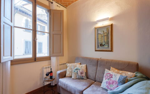 Marlene House: Propiedad, Mueble, Marco, Ventana, Madera, Sofá, Comodidad, Diseño De Interiores, Arquitectura