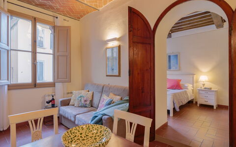 Marlene House: Mueble, Propiedad, Ventana, Comodidad, Azur, Mesa, Madera, Diseño De Interiores, Encendiendo, Arquitectura