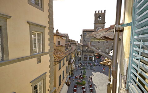 Marlene House: By, Calle, Barrio, Callejón, Edificio, La Carretera, Infraestructura, Arquitectura, Ciudad, Fachada