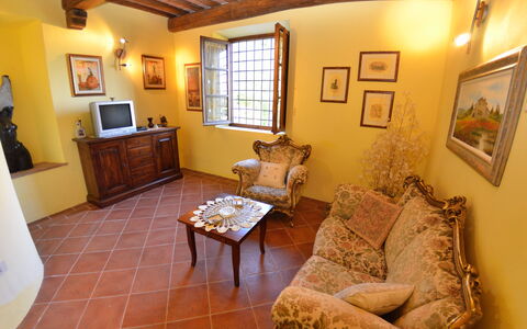 Aurora: Habitación, Propiedad, Edificio, Diseño De Interiores, Mueble, Sala, Casa, Bienes Raíces, Suelo, Techo