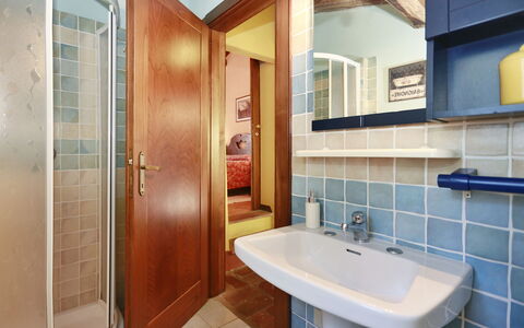 Borgo Antico Paolo: Baño, Propiedad, Habitación, Edificio, Bienes Raíces, Loseta, Diseño De Interiores, Casa, Arquitectura, Casa