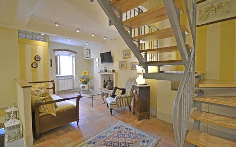 Appartamento Maccari: Habitación, Propiedad, Edificio, Diseño De Interiores, Techo, Suelo, Amarillo, Sala, Casa, Casa