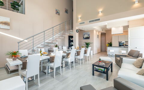 Villa Le Terme: Propiedad, Habitación, Diseño De Interiores, Edificio, Mueble, Sala, Bienes Raíces, Casa, Arquitectura, Vestíbulo