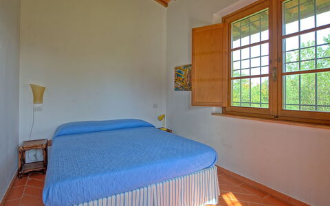 Casa Legoli: Habitación, Cama, Habitación, Mueble, Propiedad, Sábana, Suelo, Marco De La Cama, Madera Dura, Edificio