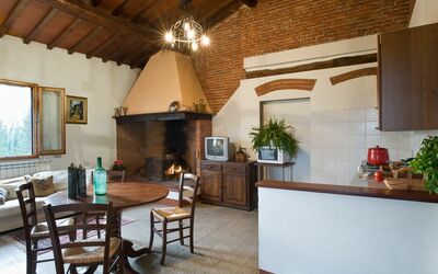Francesca: Propiedad, Habitación, Edificio, Mueble, Diseño De Interiores, Mostrador, Casa, Bienes Raíces, Cocina, Casa