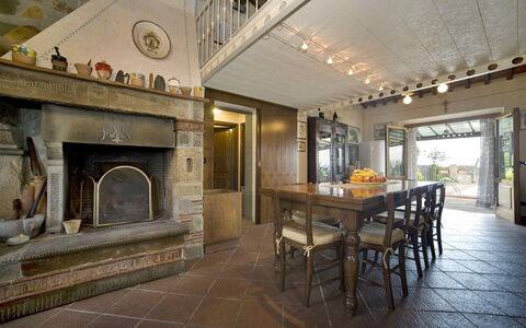 Al Mennucci: Edificio, Propiedad, Habitación, Diseño De Interiores, Bienes Raíces, Inmuebles, Mueble, Arquitectura, Casa, Suelo