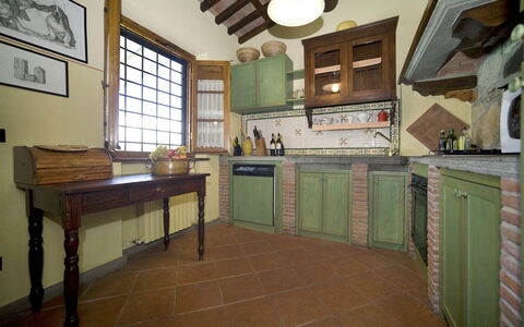 Al Mennucci: Habitación, Propiedad, Edificio, Suelo, Mueble, Mostrador, Cocina, Diseño De Interiores, Casa, Loseta