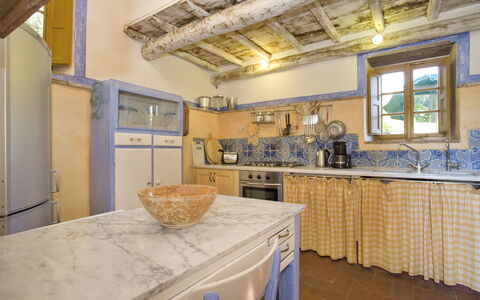 Bottino: Propiedad, Mostrador, Habitación, Edificio, Techo, Mueble, Diseño De Interiores, Cocina, Bienes Raíces, Casa