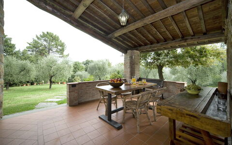 Broccolo: Propiedad, Edificio, Bienes Raíces, Casa, Inmuebles, Habitación, Casa, Patio, Porche, Patio Interior