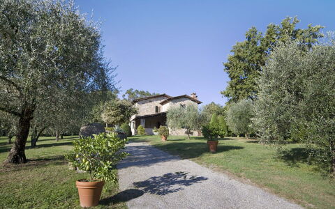 Broccolo: Propiedad, Casa, Casa, Bienes Raíces, Paisaje Natural, Inmuebles, El Terreno Del Lote, Cabaña, Árbol, Edificio