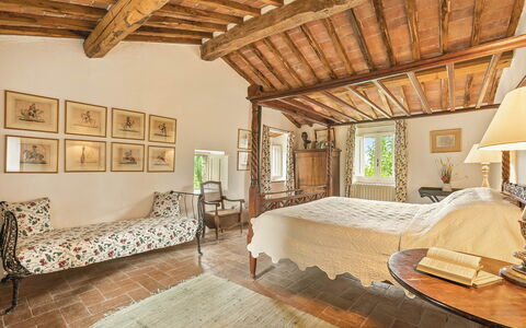 Camporempoli: Mueble, Diseño De Interiores, Cama, Pared, Habitación, Madera, Piso, Casa, Suelo, Lecho