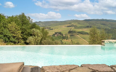 Camporempoli: Colina, Piscina, Cordillera, Valle, Eco Hotel, Cresta, Mueble Para Exteriores, Recurso