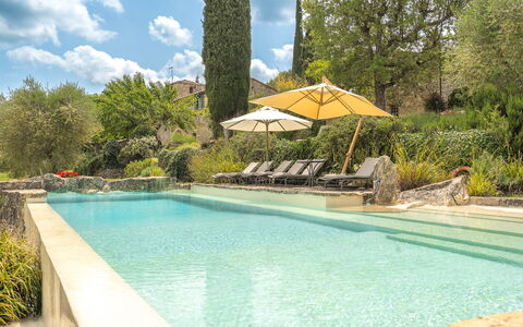 Camporempoli: Piscina, Arbusto, Jardín, Fuente De Agua, Paisajismo, Eco Hotel, Recurso, Inmuebles, Hacienda, Patio Interior