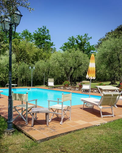 Casa Tonio: Piscina, Propiedad, Patio Interior, Bienes Raíces, Casa, Ocio, Inmuebles, Hierba, Casa, Árbol