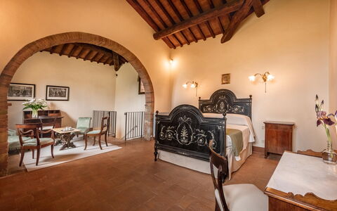 La Corte Di Campalli: Mueble, Marco, Madera, Edificio, Diseño De Interiores, Comodidad, Arquitectura, Marco De La Cama, Suelo, Sala