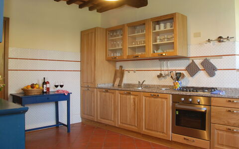 Magrini: Habitación, Mostrador, Gabinetes, Cocina, Mueble, Propiedad, Edificio, Diseño De Interiores, Casa, Suelo