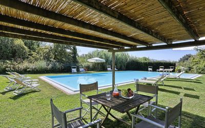 Villa Clara 20: Propiedad, Casa, Edificio, Bienes Raíces, Piscina, Inmuebles, Mueble, Ocio, Patio Interior, Patio