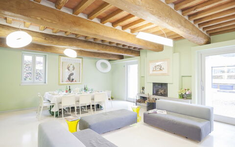 Villa San Lorenzo: Propiedad, Techo, Habitación, Edificio, Diseño De Interiores, Mueble, Casa, Sala, Casa, Arquitectura
