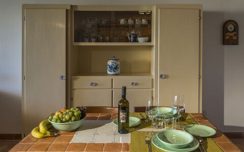 Alle Fornaci: Mostrador, Habitación, Gabinetes, Mueble, Cocina, Estante, Propiedad, Diseño De Interiores, Casa, Lavabo