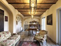villa-borgo-del-falcone-sodo-villa-living-room